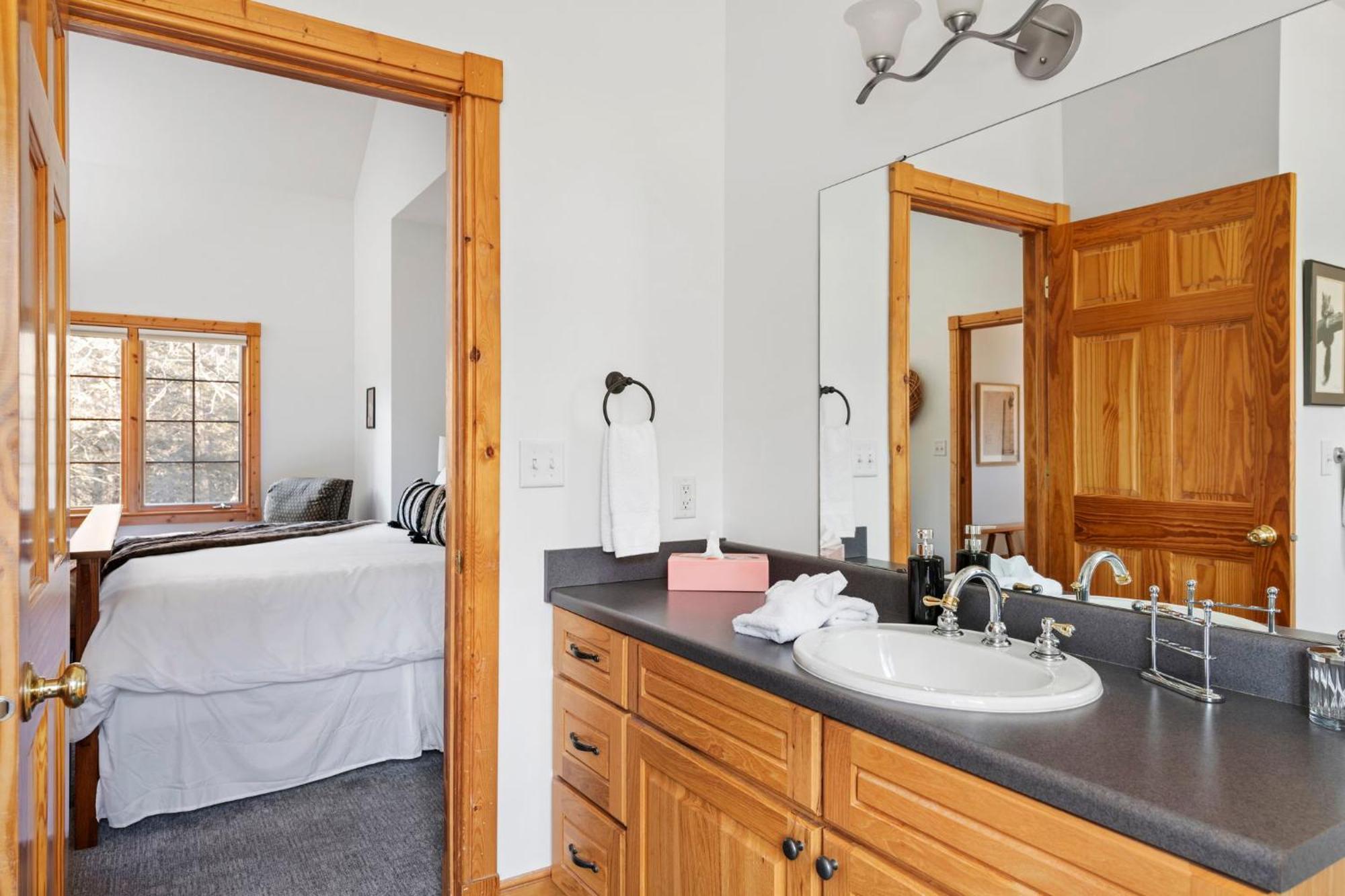 The Lodge, 'North Woods' Style, Boutique Galena Getaway! 외부 사진