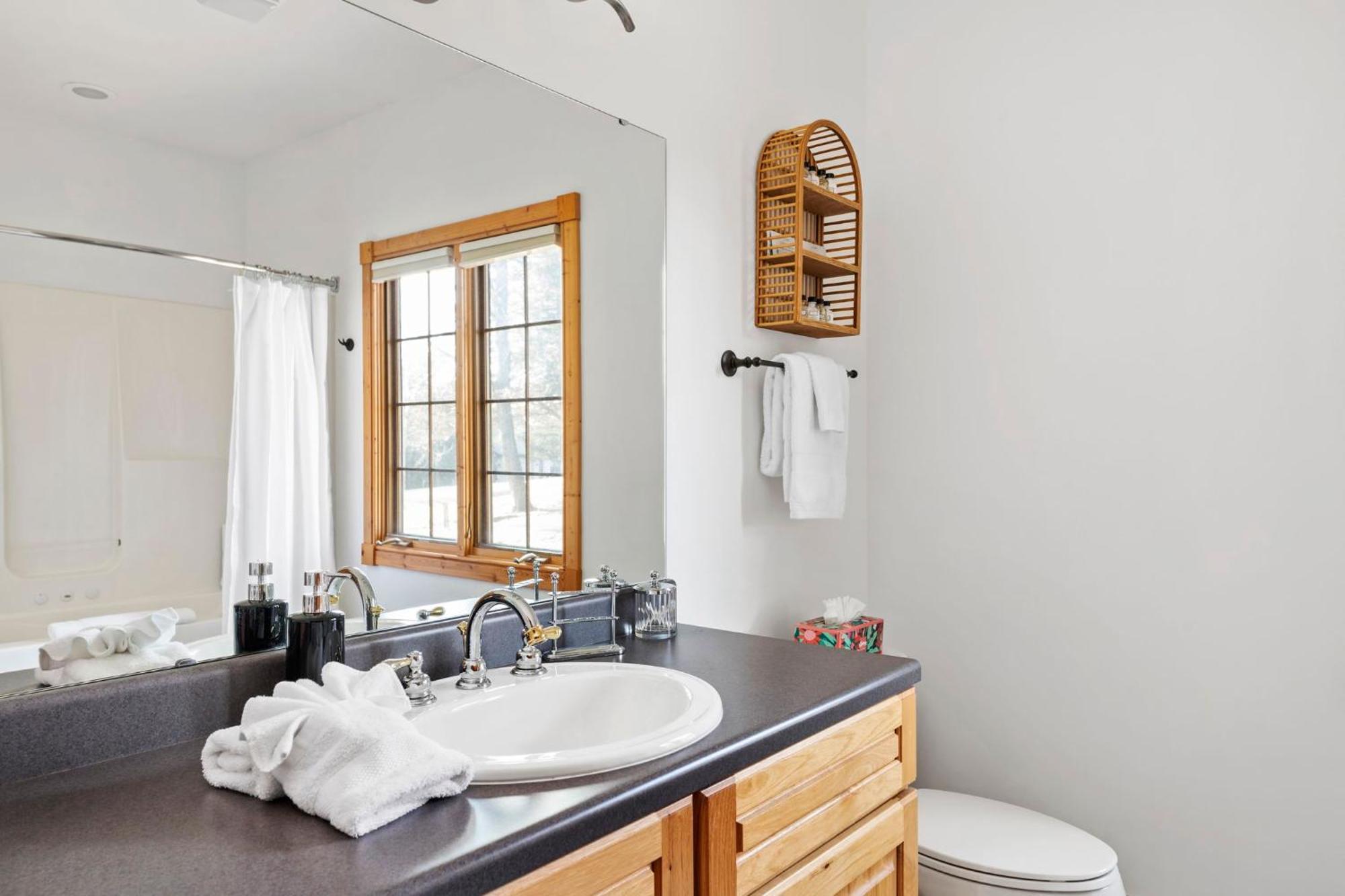 The Lodge, 'North Woods' Style, Boutique Galena Getaway! 외부 사진